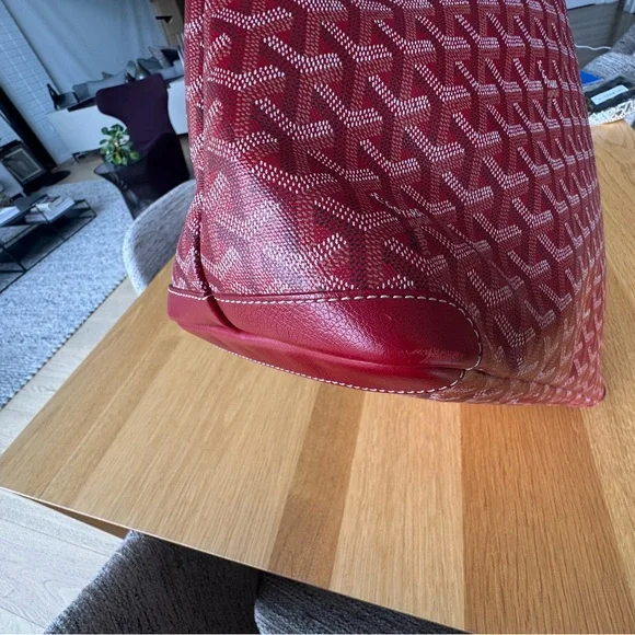 Goyard Artois MM Tote – Red – Authentic – Excellent Condition - Picture 7 of 11